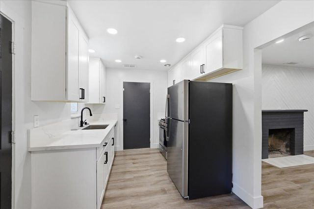 3721 Mcclellan Dr, North Highlands, CA 95660