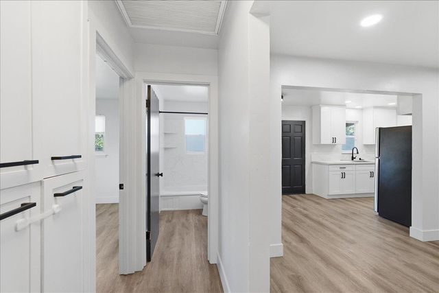 3721 Mcclellan Dr, North Highlands, CA 95660