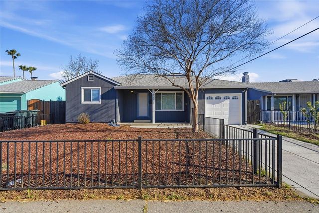 3721 Mcclellan Dr, North Highlands, CA 95660