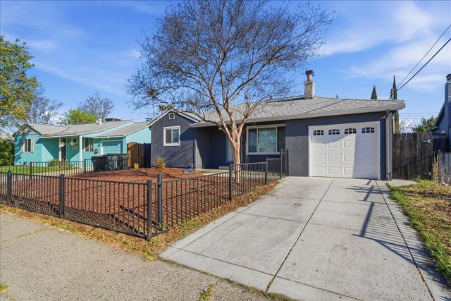 3721 Mcclellan Dr, North Highlands, CA 95660