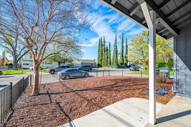 3721 Mcclellan Dr, North Highlands, CA 95660