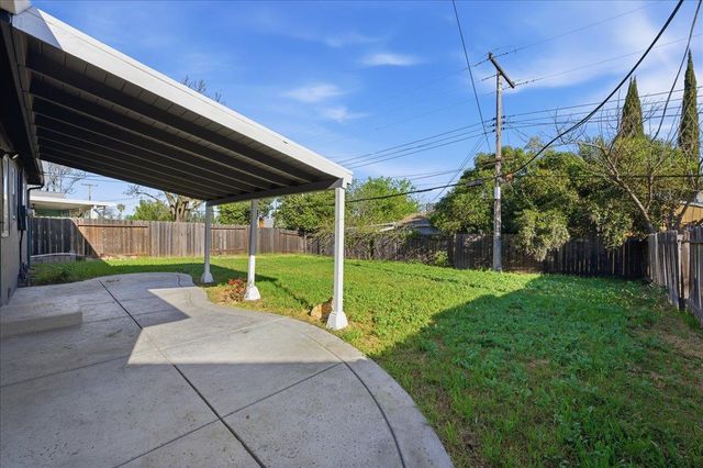 3721 Mcclellan Dr, North Highlands, CA 95660