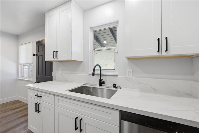 3721 Mcclellan Dr, North Highlands, CA 95660