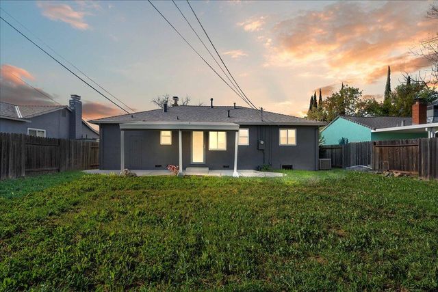 3721 Mcclellan Dr, North Highlands, CA 95660