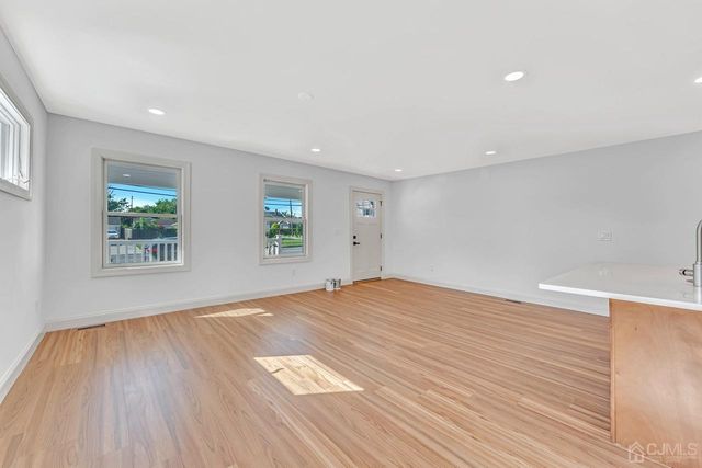 256 Main Street 1, Woodbridge Proper, NJ 07095