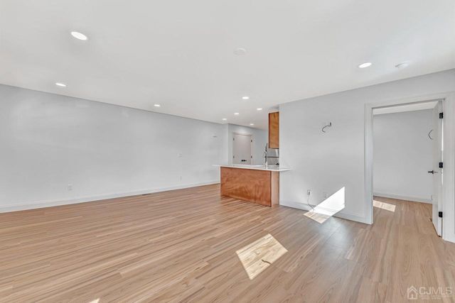256 Main Street 1, Woodbridge Proper, NJ 07095