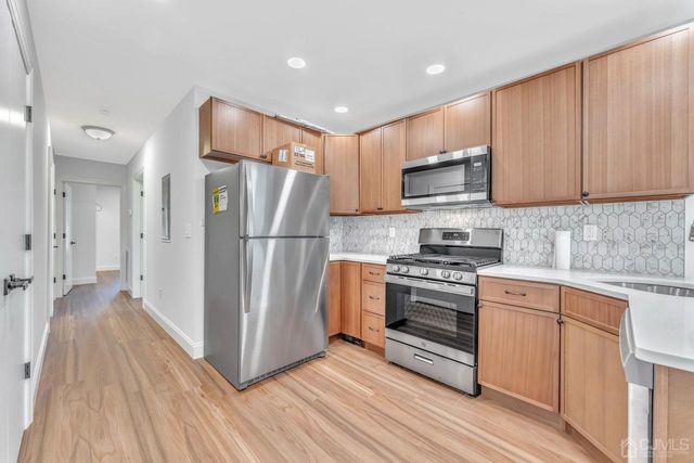 256 Main Street 1, Woodbridge Proper, NJ 07095