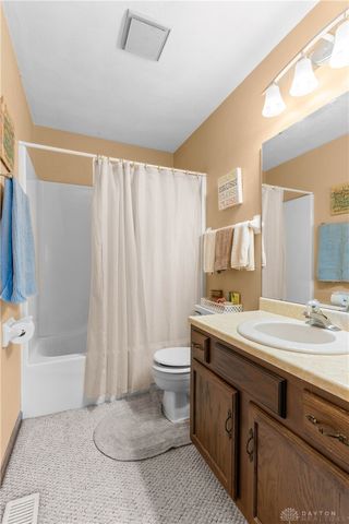 1662 Longbow Lane C, West Carrollton, OH 45449