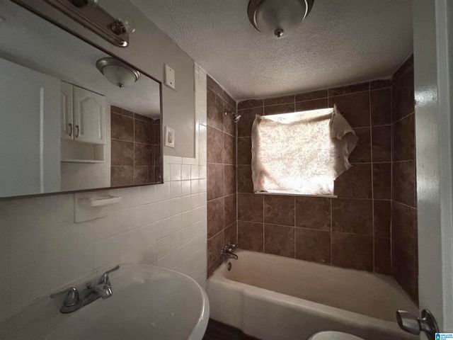 3921 VIOLA AVENUE SW, Birmingham, AL 35221