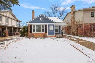 13146 Elgin Avenue, Huntington Woods, MI 48070