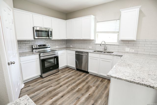 305 MAPLE WAY, New Braunfels, TX 78132