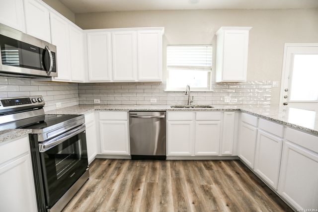 305 MAPLE WAY, New Braunfels, TX 78132