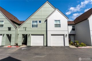 6711 S 239th PL #A104, Kent, WA 98032