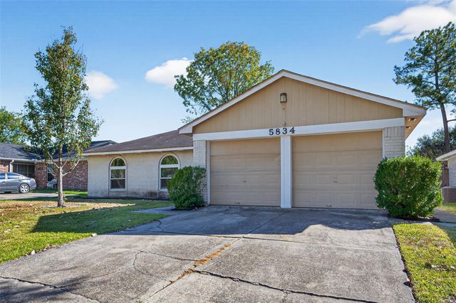 5834 Fallengate Drive, Spring, TX 77373