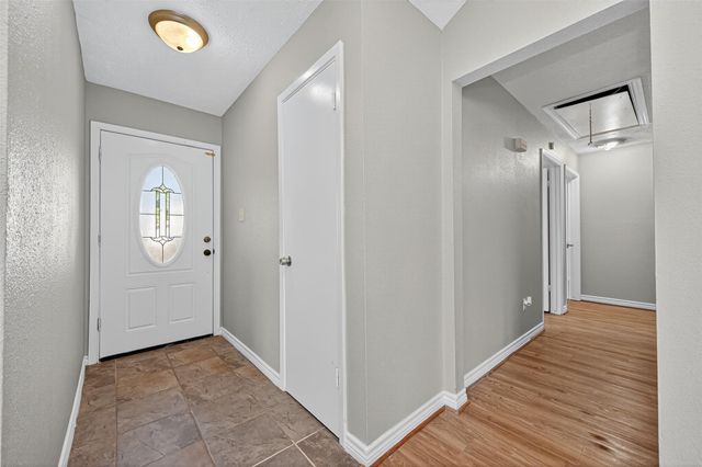 5834 Fallengate Drive, Spring, TX 77373