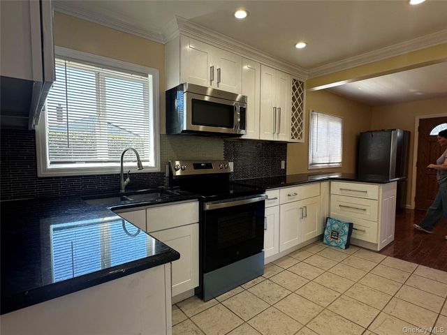 278 N 4th Street, Bethpage, NY 11714