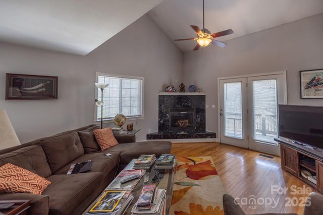 445 Sand Hill Road 1-6, Asheville, NC 28806