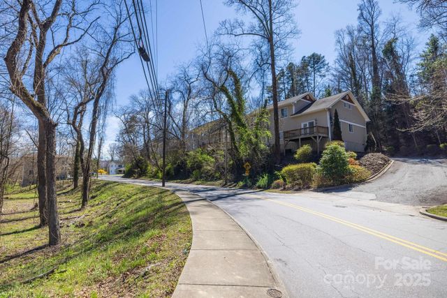 445 Sand Hill Road 1-6, Asheville, NC 28806