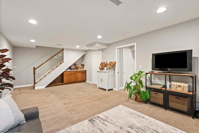 6258 Fox Run, Deforest, WI 53532