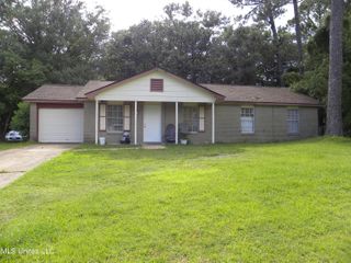 700 W Samuel Street, Gulfport, MS 39503