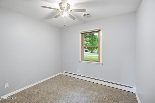8308 Hawthorne Street, Neapolis, OH 43547