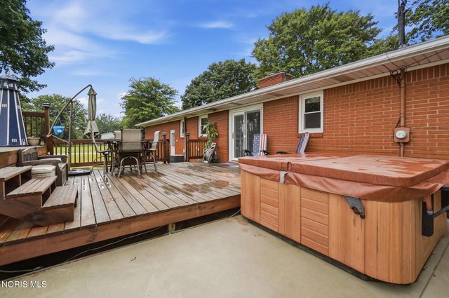 8308 Hawthorne Street, Neapolis, OH 43547