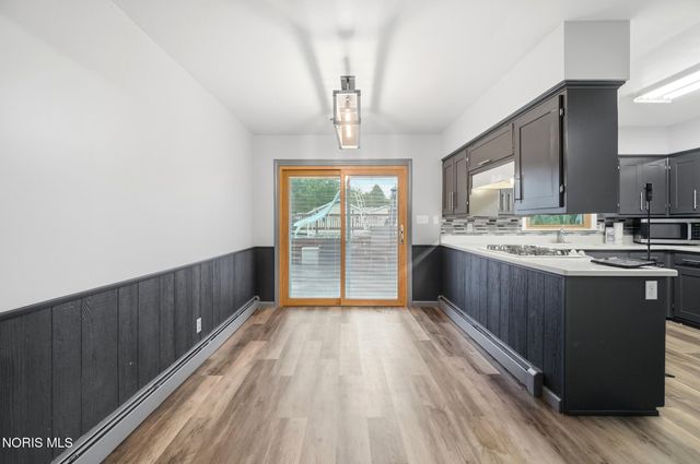 8308 Hawthorne Street, Neapolis, OH 43547