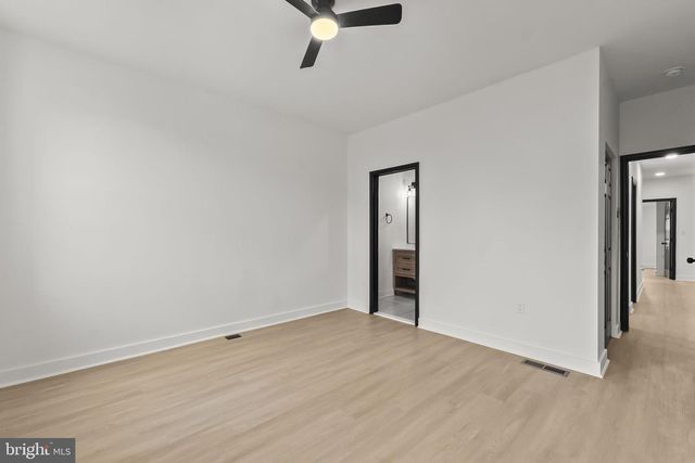 2117 CLIFTON AVE, Baltimore, MD 21217