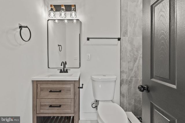 2117 CLIFTON AVE, Baltimore, MD 21217
