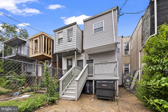 2117 CLIFTON AVE, Baltimore, MD 21217