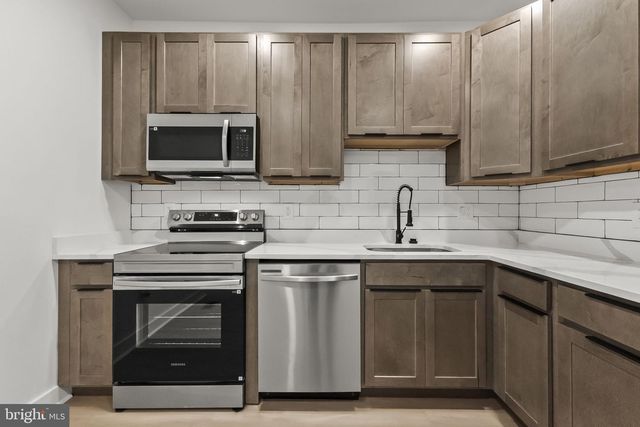 2117 CLIFTON AVE, Baltimore, MD 21217
