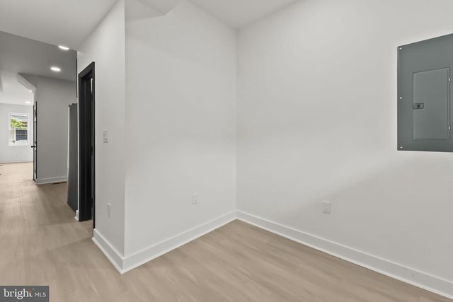 2117 CLIFTON AVE, Baltimore, MD 21217