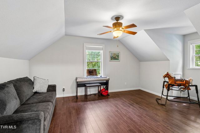 1690 Pleasant Grove Road, Bluff City, TN 37618