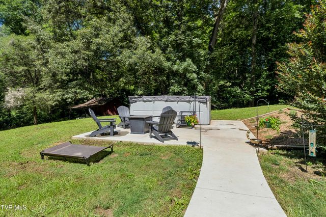 1690 Pleasant Grove Road, Bluff City, TN 37618