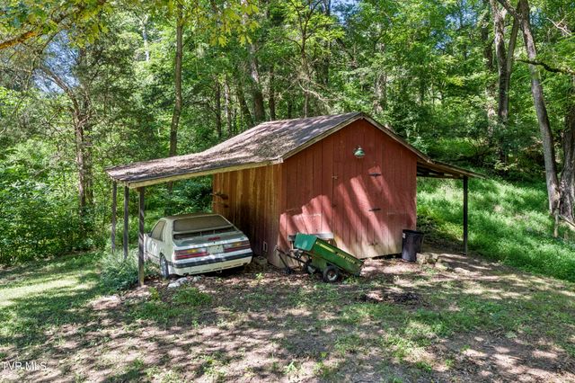 1690 Pleasant Grove Road, Bluff City, TN 37618
