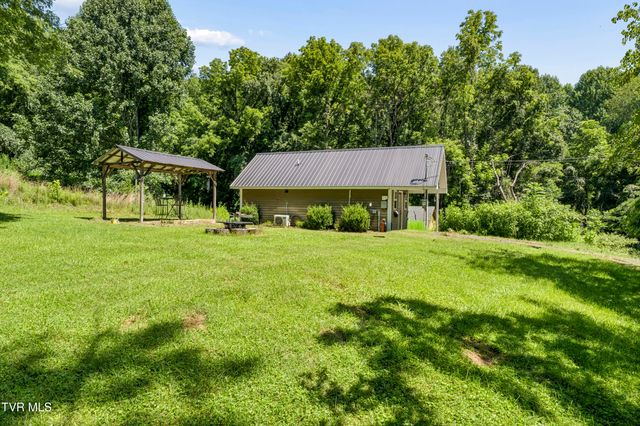 1690 Pleasant Grove Road, Bluff City, TN 37618