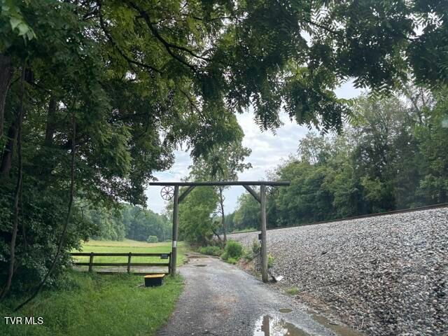 1690 Pleasant Grove Road, Bluff City, TN 37618