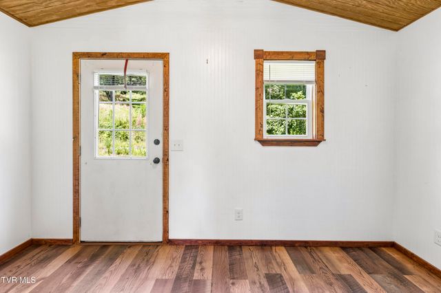 1690 Pleasant Grove Road, Bluff City, TN 37618