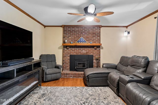 1690 Pleasant Grove Road, Bluff City, TN 37618