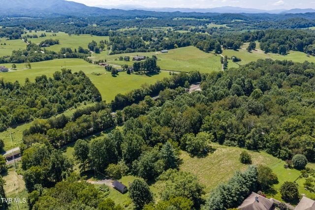 1690 Pleasant Grove Road, Bluff City, TN 37618