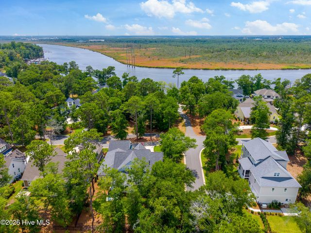 3627 White Cliffs Drive, Castle Hayne, NC 28429