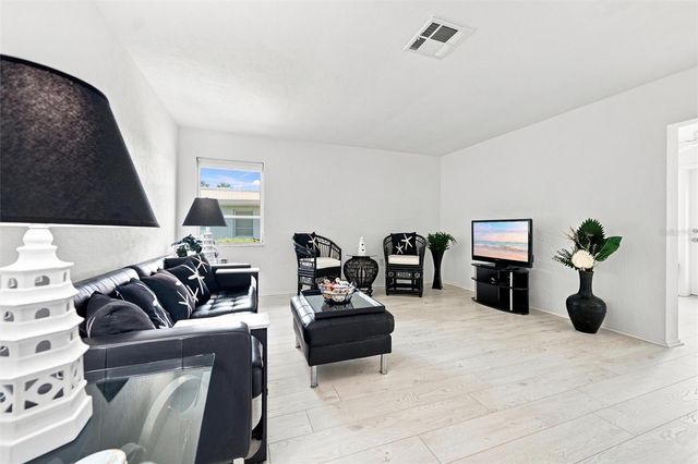 3626 MEDFORD LANE 1537, Sarasota, FL 34232