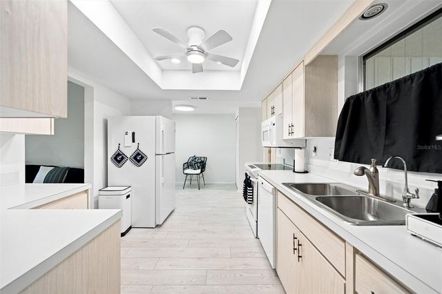 3626 MEDFORD LANE 1537, Sarasota, FL 34232