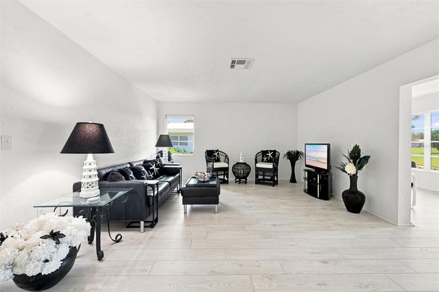 3626 MEDFORD LANE 1537, Sarasota, FL 34232