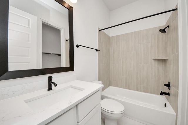 8706 Incandesce Rise Drive, Richmond, TX 77406