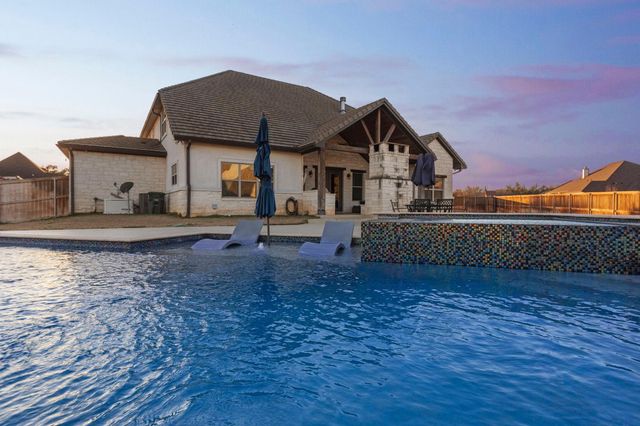 1011 Ferguson Mill RD, Salado, TX 76571