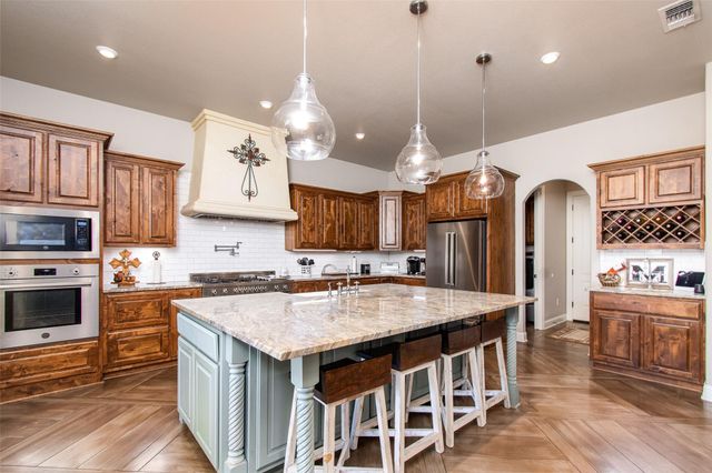 1011 Ferguson Mill RD, Salado, TX 76571