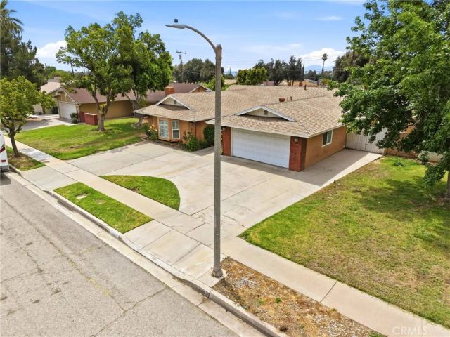1457 W Marshall, San Bernardino, CA 92405