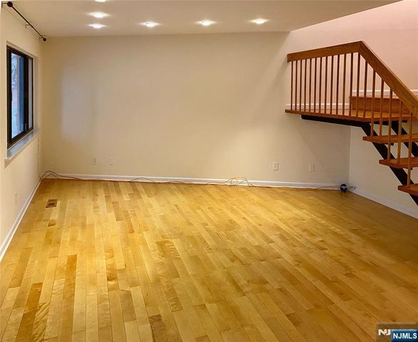 624 Sanderling Court, Secaucus, NJ 07094