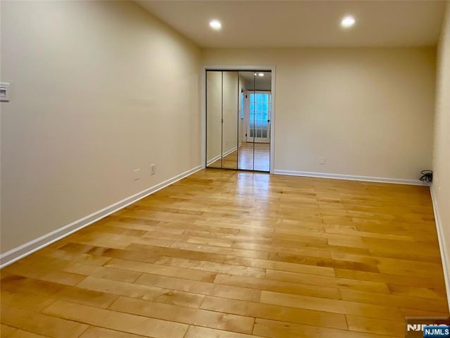 624 Sanderling Court, Secaucus, NJ 07094